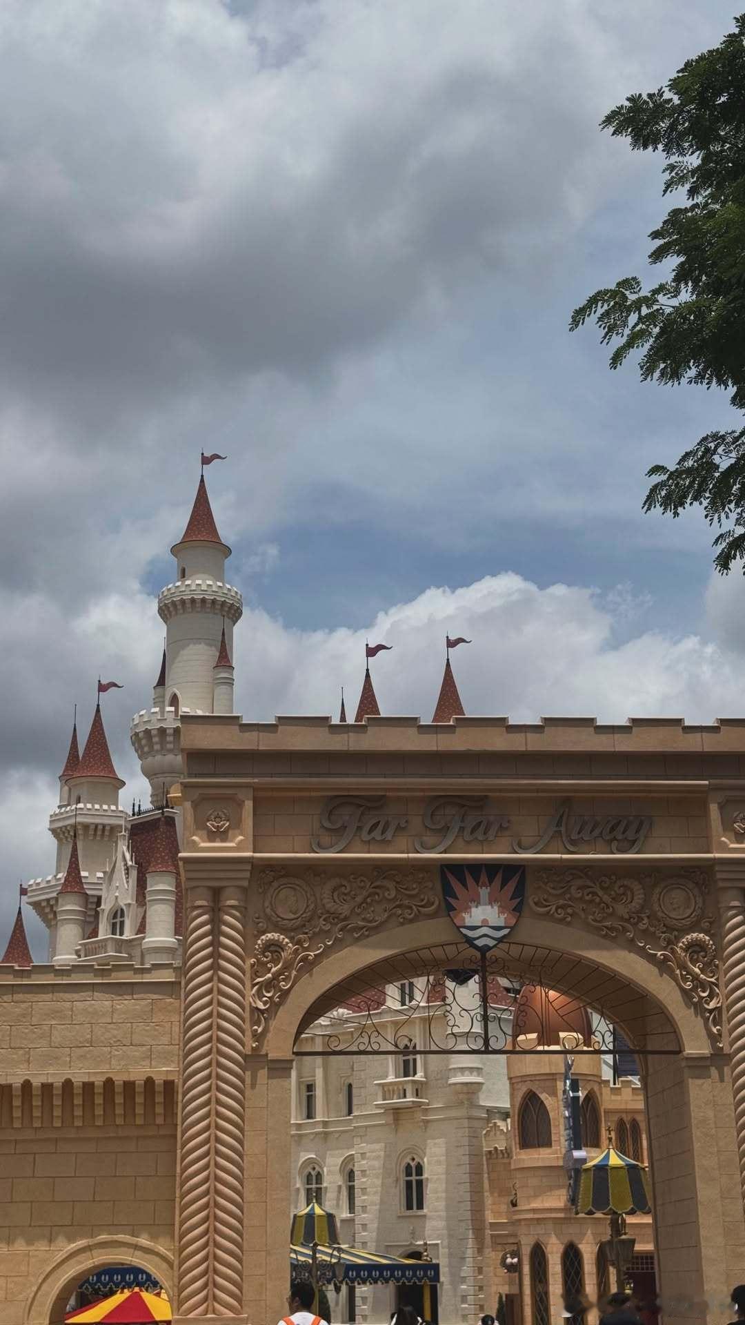 WTT新加坡大满贯2026 卢茨姐妹游玩新加坡环球影城 