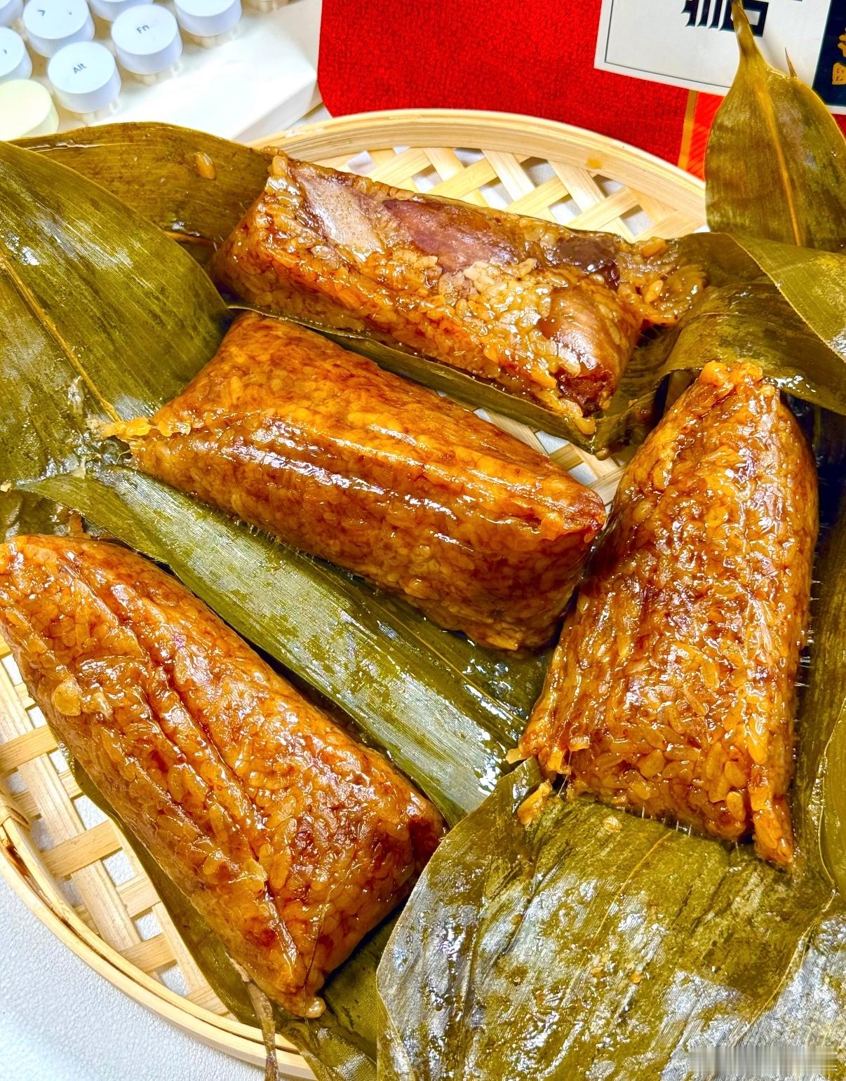 原来网购粽子还有隐形标准00后买粽有自己的想法网购粽子暗藏多项检测标准，严控食材