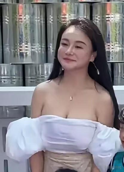 我是女性，我认为老公挣了两亿，这钱应该归他管，只要他不瞎搞，不乱投资，不随便做生
