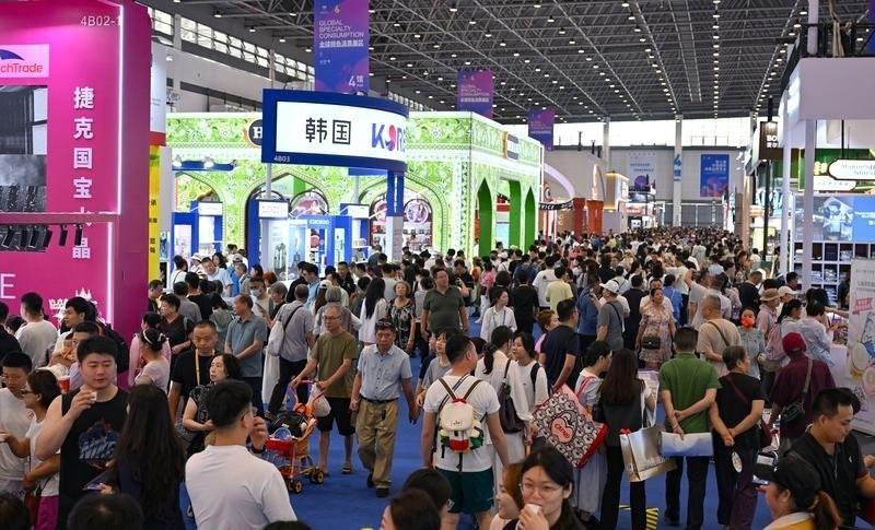 自由港关键在 “自由” 不在贸易！消博会免税 4.7 亿，但离香港新加坡还差得远