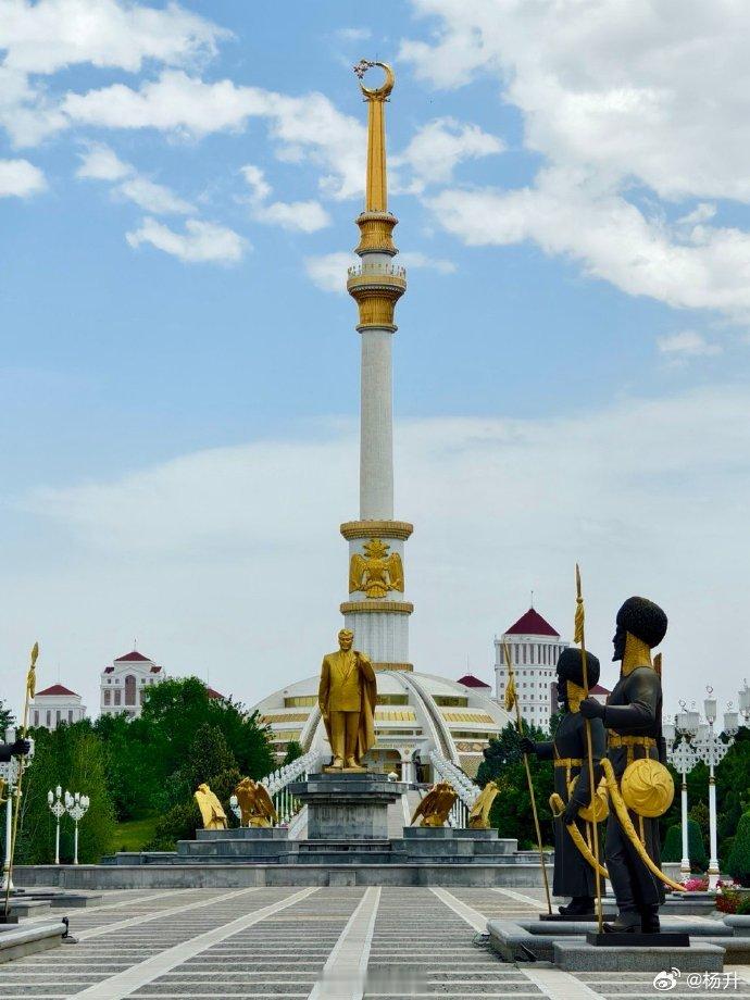 准备踏上一个神秘国家的土地：土库曼斯坦🇹🇲有身在阿什哈巴德的朋友吗？