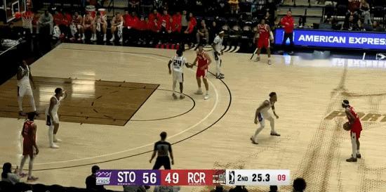 单打干拔三分被犯规~！！ 