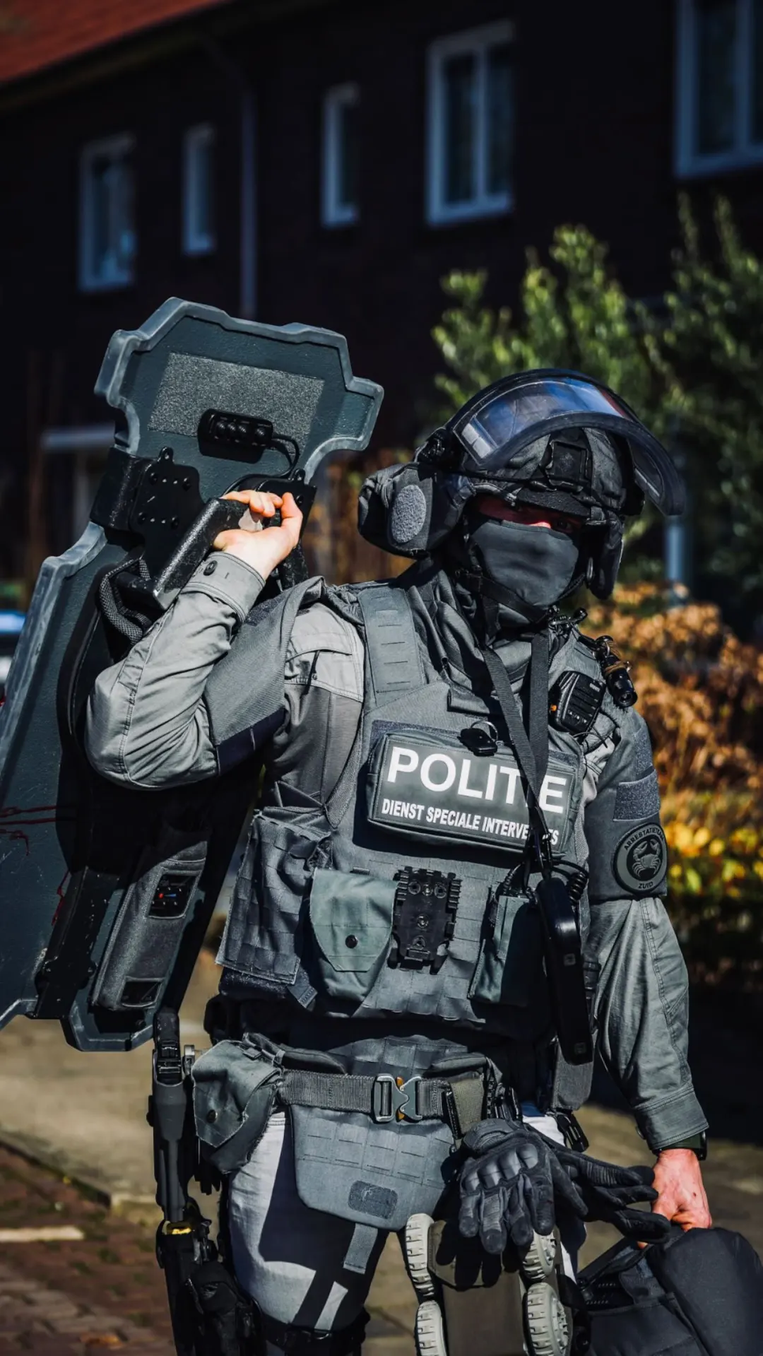 荷兰DSI特警重甲出任务