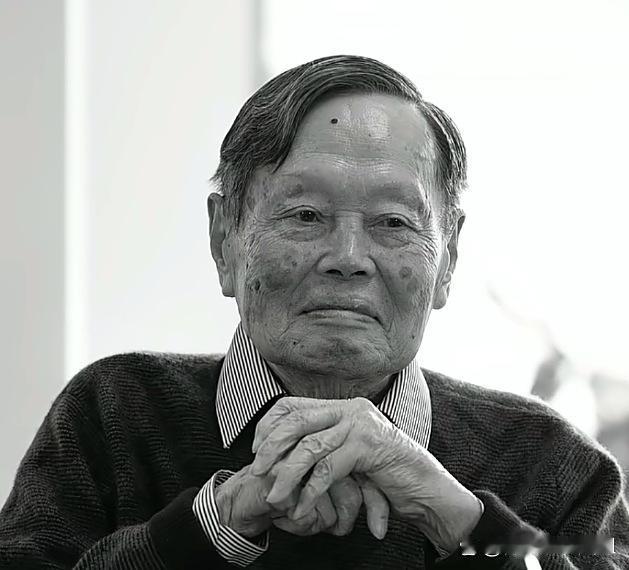 2025年10月18日，享誉全球的理论物理学家杨振宁先生在北京逝世，享年103岁