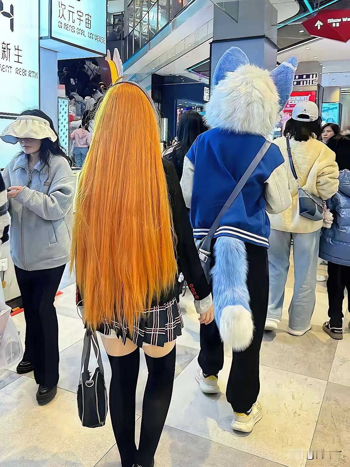 青少年玩“二次元”是空虚的表现

不知道从什么时候开始，现在的这些青少年热衷于玩