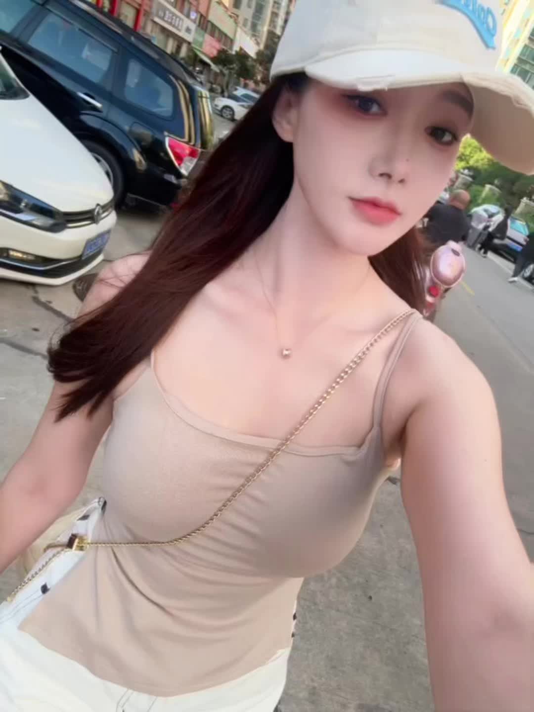 可是人这一生会碰到2920万人 相遇的几率只有0.00487
