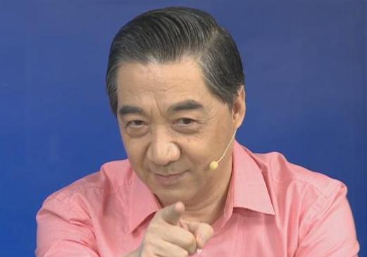 张召忠九年前那句“特朗普能把美国从老大带成老二”！如今再看，怎么越琢磨越像在说大
