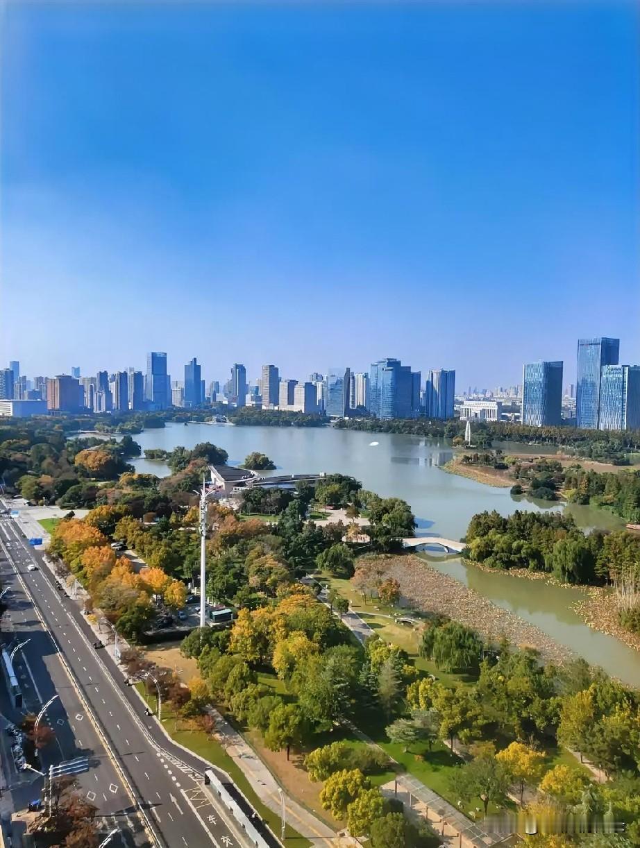 说起老淮阴的水渡口，是藏在记忆里最温柔、最烟火的那一个 。
 
它从明代就站在这
