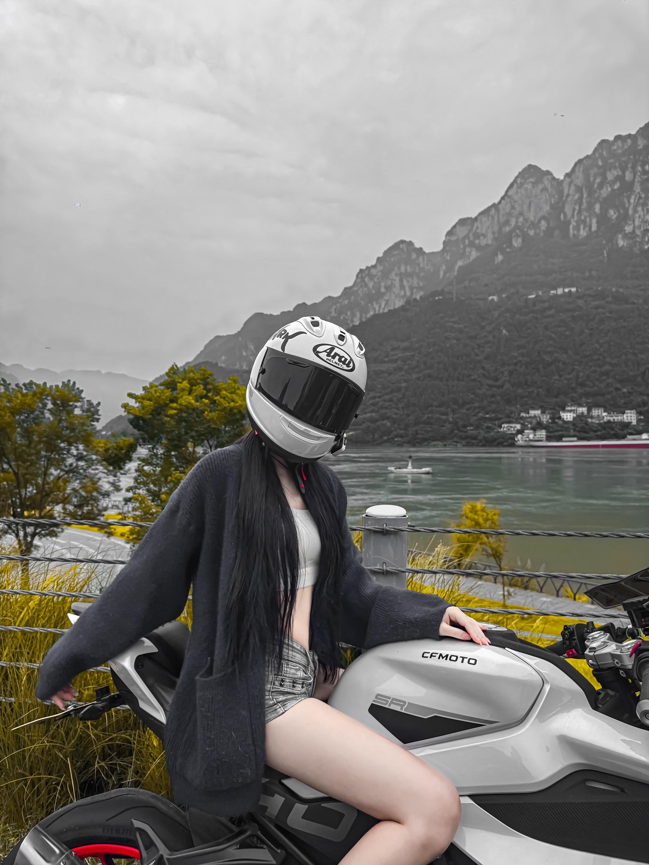 喜欢我就直说  我会觉得你很有品味