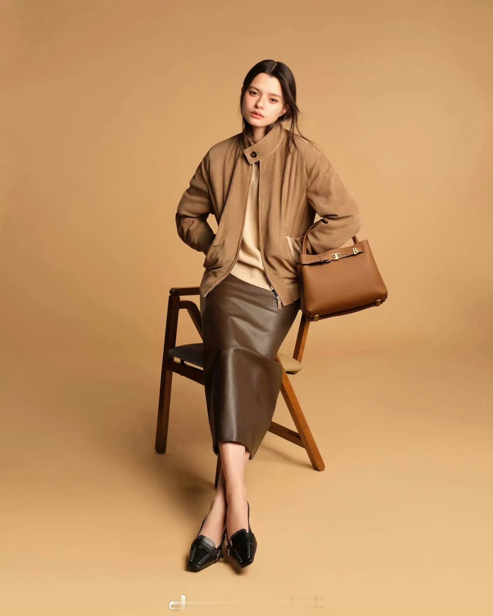 据WWD，Becky瑞玫高·阿瑟农（Rebecca Armstrong）正式出任