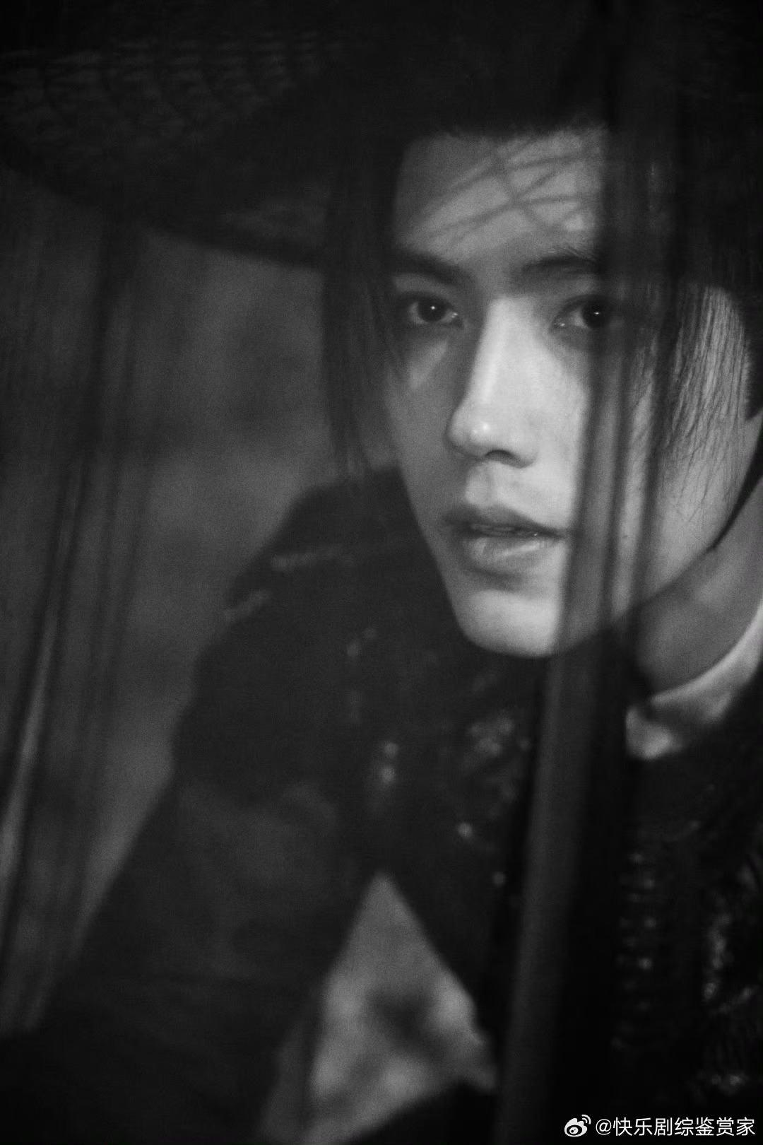 陈飞宇白日提灯人生镜头陈飞宇mvp结算画面看陈飞宇演段胥，算明白啥叫“老天爷追着