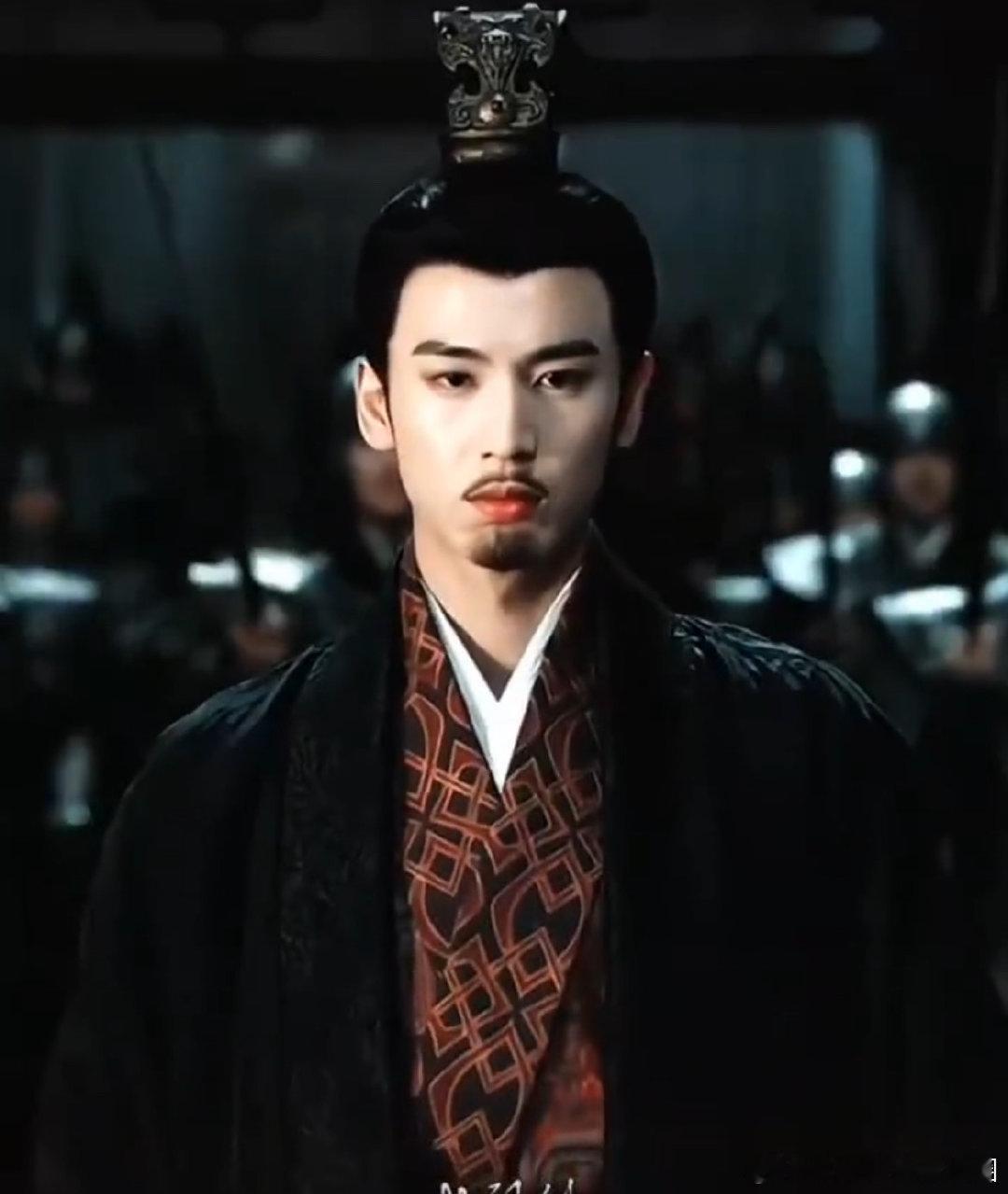 #张凌赫 文武双全的权谋男主脸#张凌赫这真的太有谋权男主相了，这氛围感直接拉满，