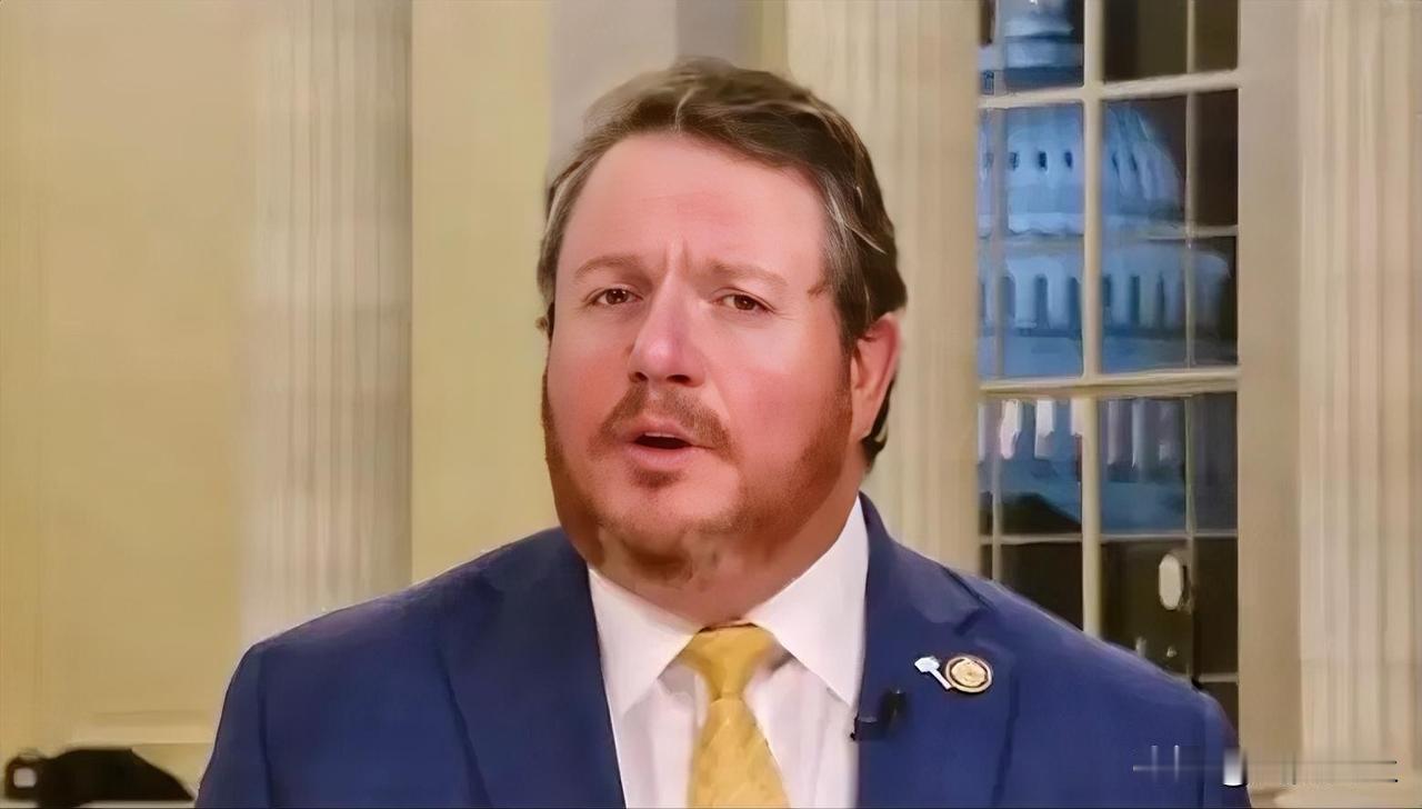 共和党众议员兰迪·范恩:“北约从美国得到的好处远多于美国从北约得到的，我们国家两