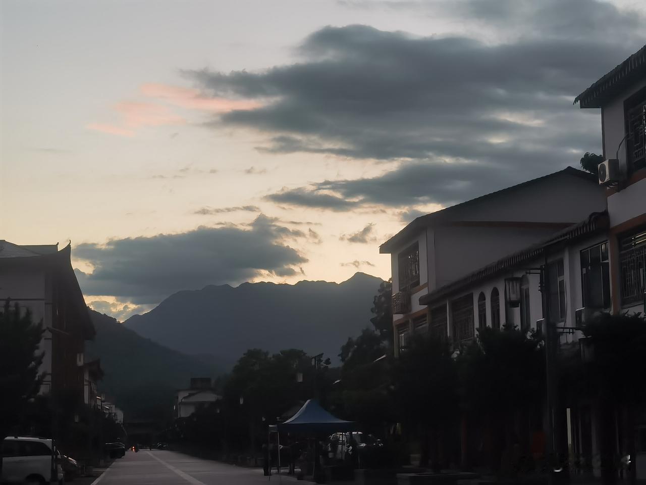 今后百年中玄学里最有可能成为科学的三个：
一，托梦有可能成为大多数人拥有的能力。