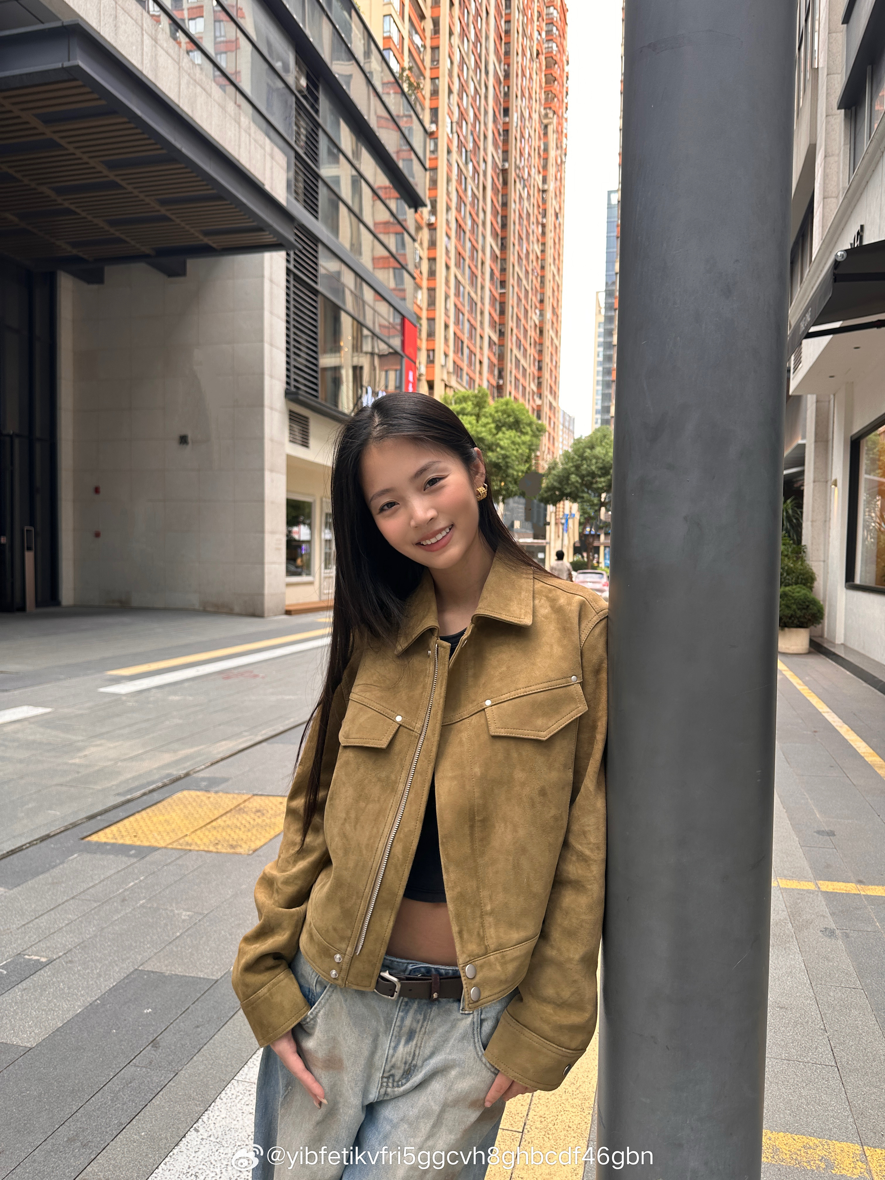 大家中午好 
