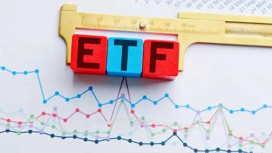 宽基ETF最适合网格交易，交易策略如何定？

在进行ETF网格交易时，选择合适的