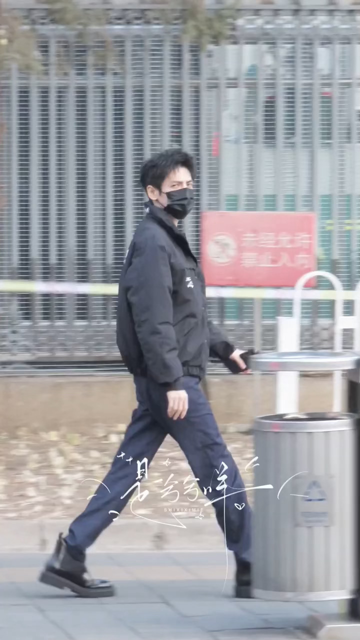 罗云熙央视春晚联排上班，顺顺利利 央视马年春晚第三次联排阵容