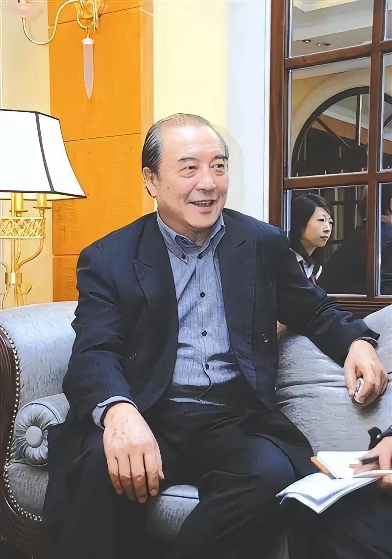 一位遗传学博士说："男人总想尝试不同的女人，答案其实很简单，这是生物学。"他的话