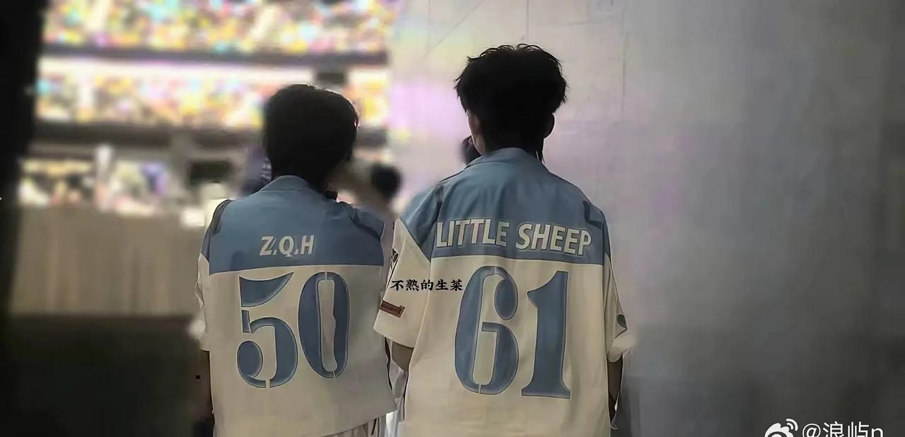 💙奇文 四代唯一断层美帝 💗奇文 春光作序 万物和鸣
风掠过练习室的角落，记