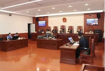 [中国赞]12月26日，吉林，男子干了6年辅警，他发现单位一直没有给他交社保，多