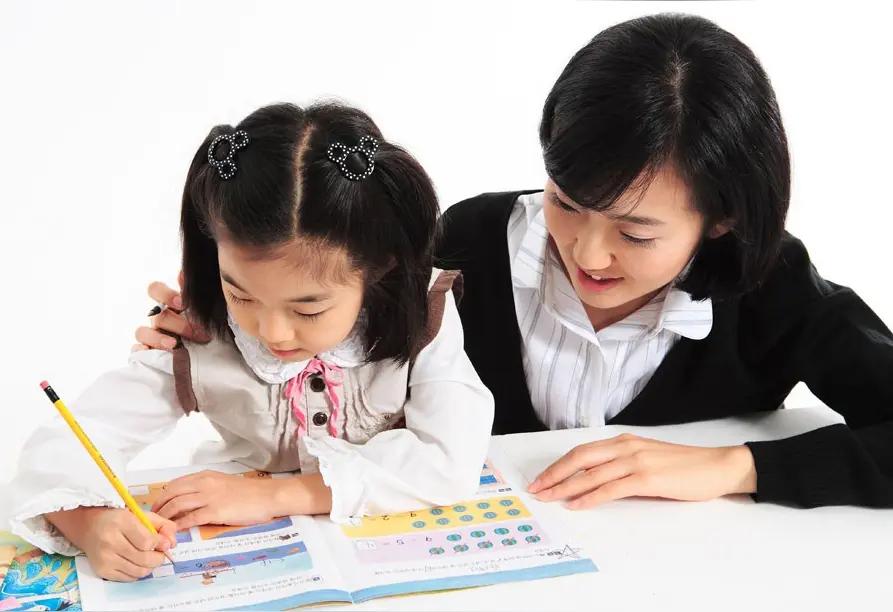 孩子不爱学习，家长是主要因素！
现在，很多家长都为自己的孩子学习发愁，有时甚至拳