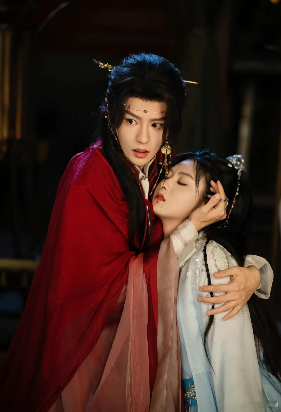 我以前百思不得其解为什么男人会喜欢绿茶女，直到看了陈云廷的茶艺戏。那股小娇夫的劲