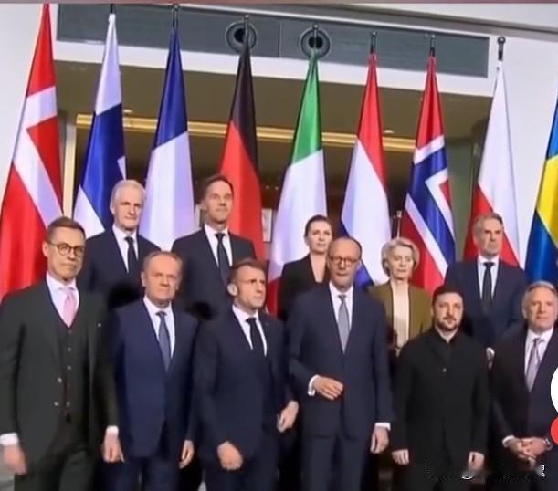 嘴炮无敌！欧洲领导人近日宣称，在停战协议框架下，欧洲将组建一支强大的多国军队，为