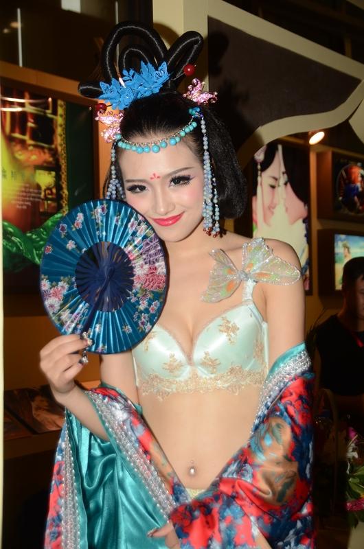 中国古典美女应该长什么样子? 中国古典美女的样子，那可太有讲究了。就拿刘诗诗来说