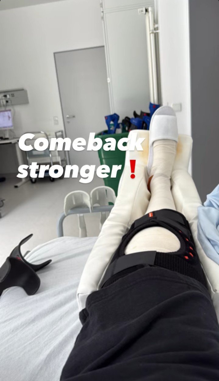 守门员伦纳德·普雷斯科特在上周六拜仁二队对阵华沙莱吉亚的友谊赛热身时膝盖半月板撕