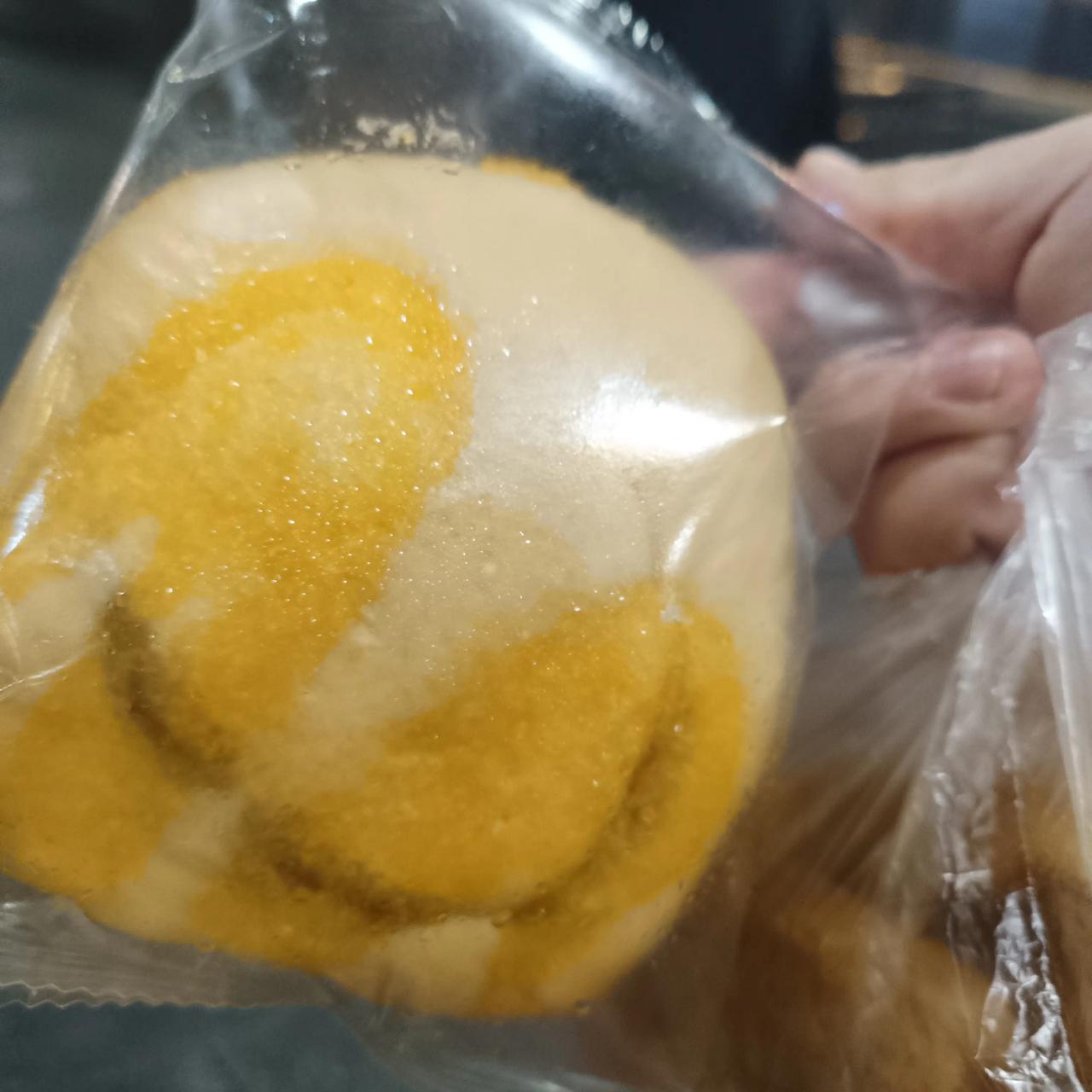 东莞3万人的大厂宵夜，8块钱，先吃后扣，我选了面包，油条，还有蛋糕，在大厂上班没