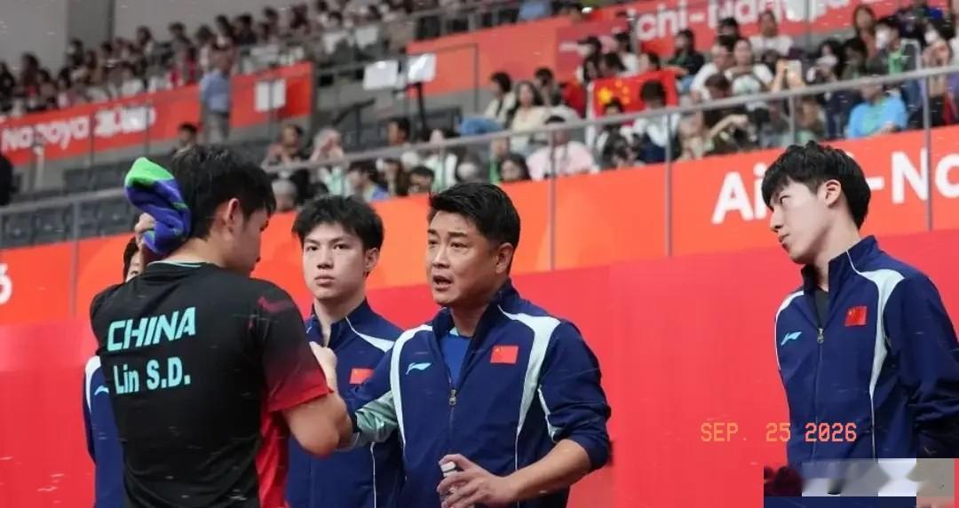 九连冠梦碎，国乒男团不敌日本，丢掉男团金牌！
王楚钦赛后挺身而出主动揽责，王皓决