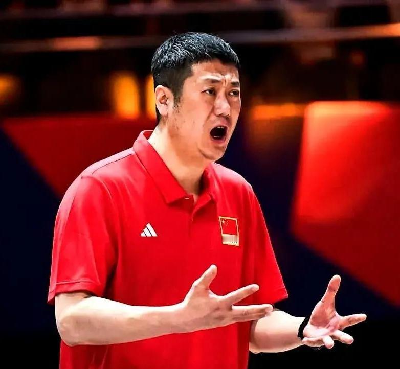 赵勇初露锋芒，五大方面胜过蔡斌！
       一、不是一套人马打天下，敢于调整