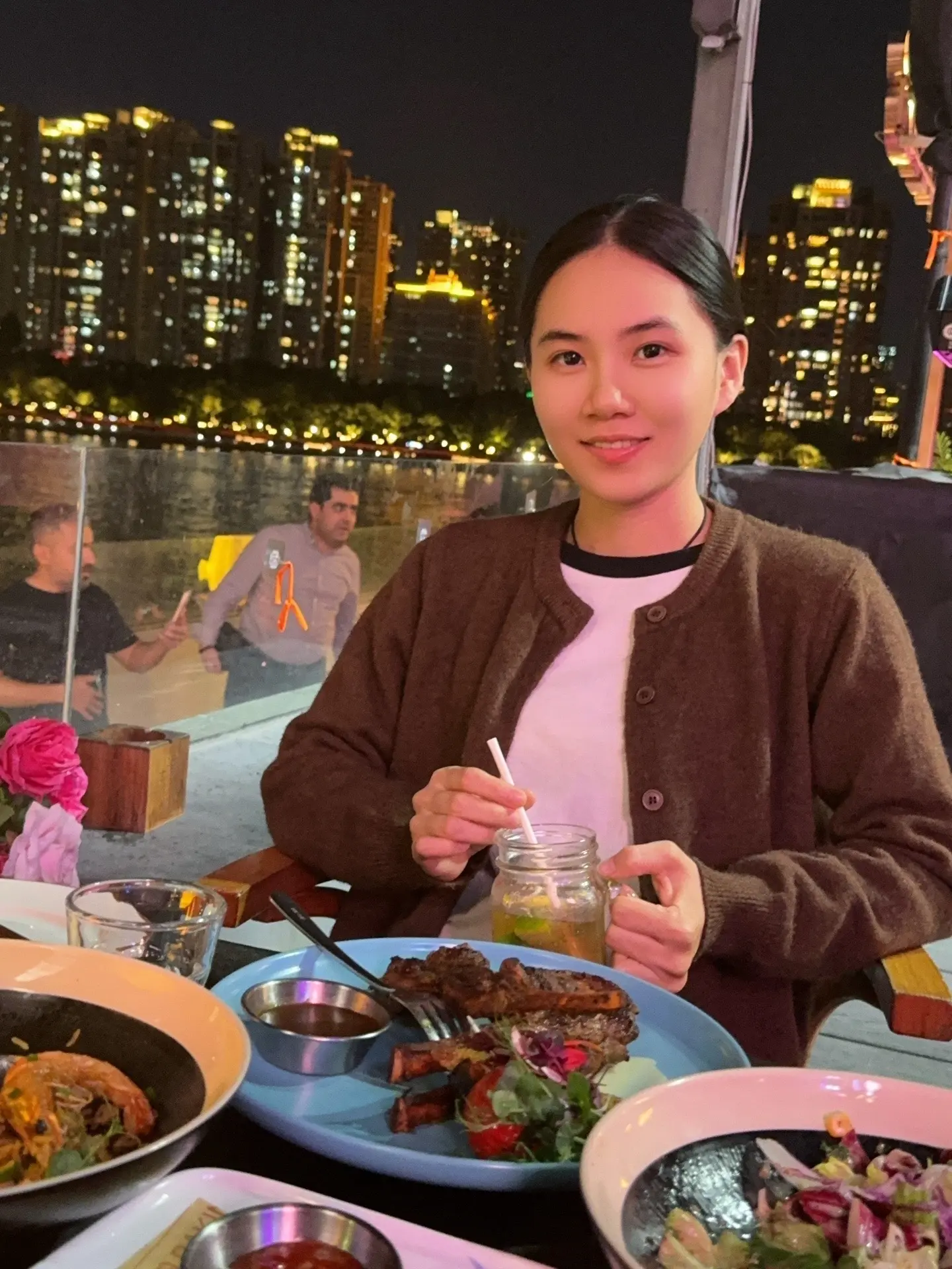 夜晚的风更让人觉得自由
