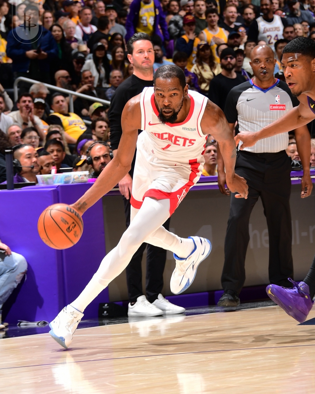 中锋软，外线莽，老杜不会破包夹。一场比赛，竟然能把杜兰特这辈子最强的和最烂的部分