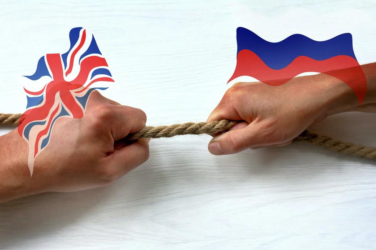 英学者建议警惕俄混合战争

9月12日，俄罗斯网络上热议一个话题：英国学者现在不