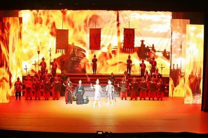 穿越千年烽烟！话剧《巨鹿之战》首演，再现破釜沉舟的邢台风骨
 
漳河汤汤，烽烟千