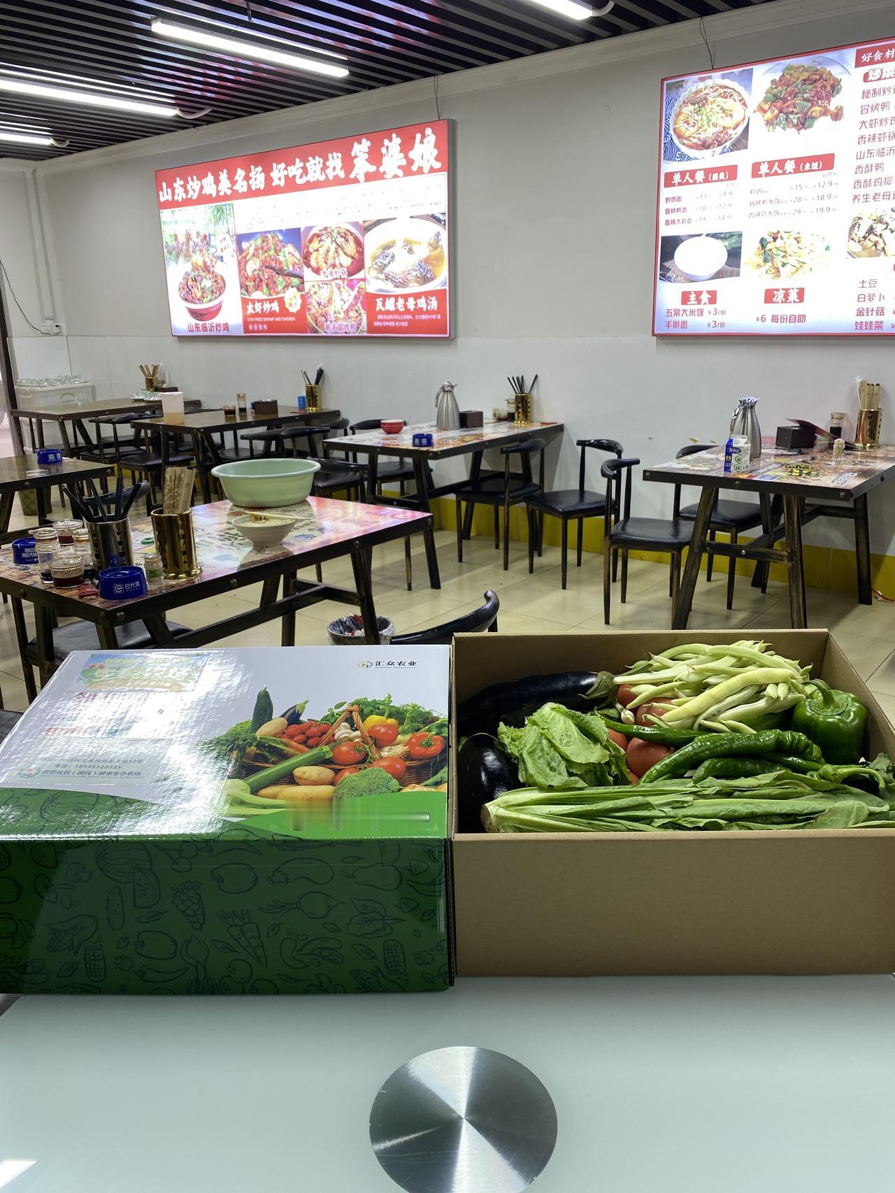 已在亏损线老板、
传统思维不改变、餐饮想盈利无解、一年后看我这句话对不对、
已经