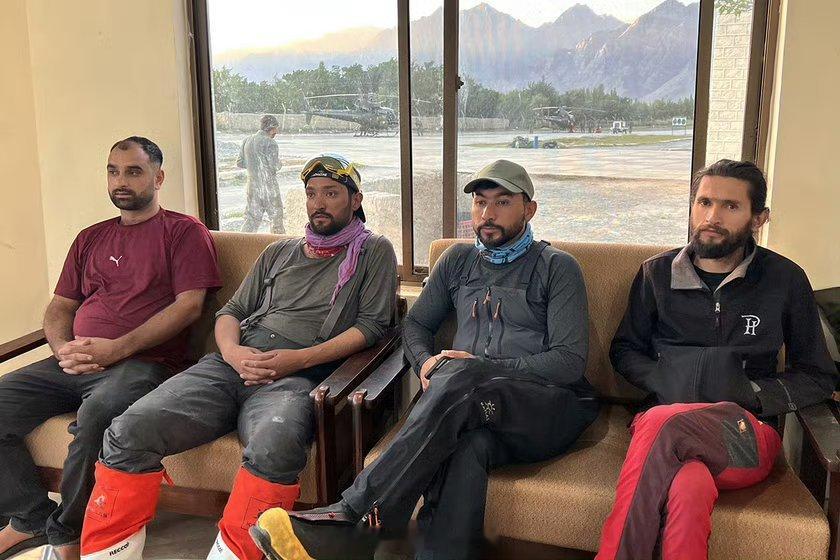 登山公司称10人探险队全部遇难Elite Exped一句“全部遇难”，把布洛阿特