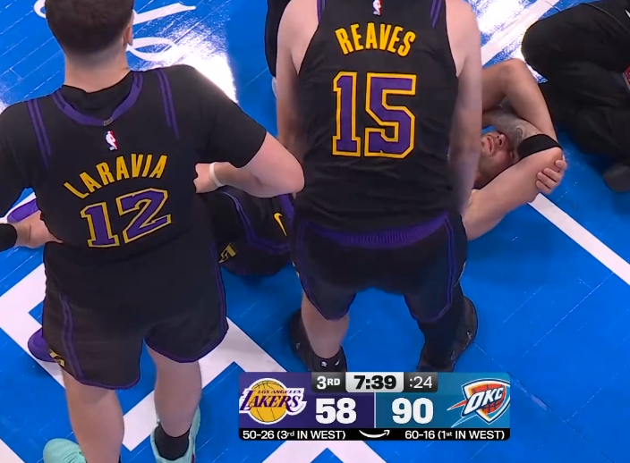 湖人 完了 东契奇受伤了  🙏 湖人vs雷霆 东契奇摸自己大腿 东契奇无对抗受