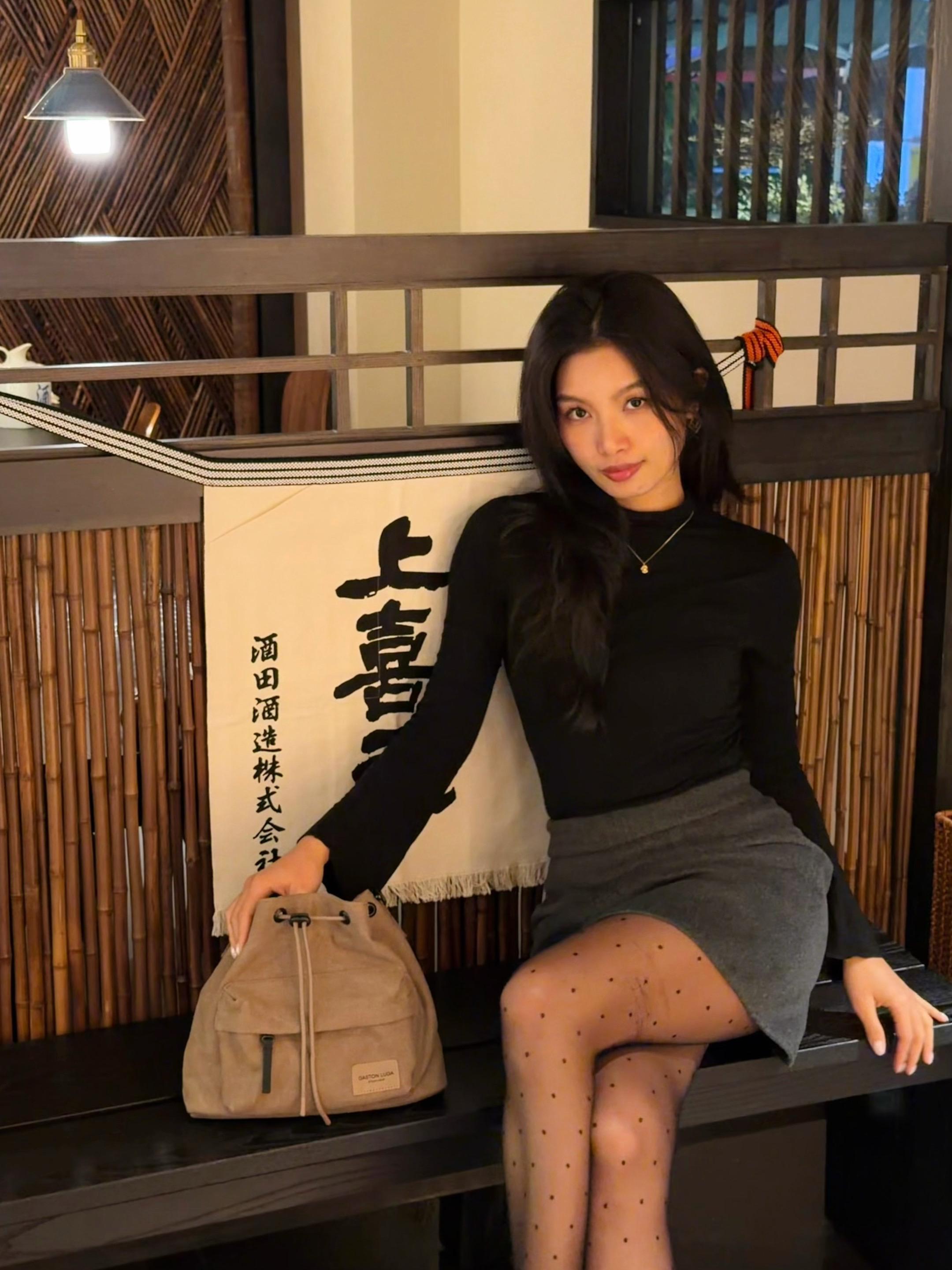 今日人设：那个请吃饭的漂亮姐姐