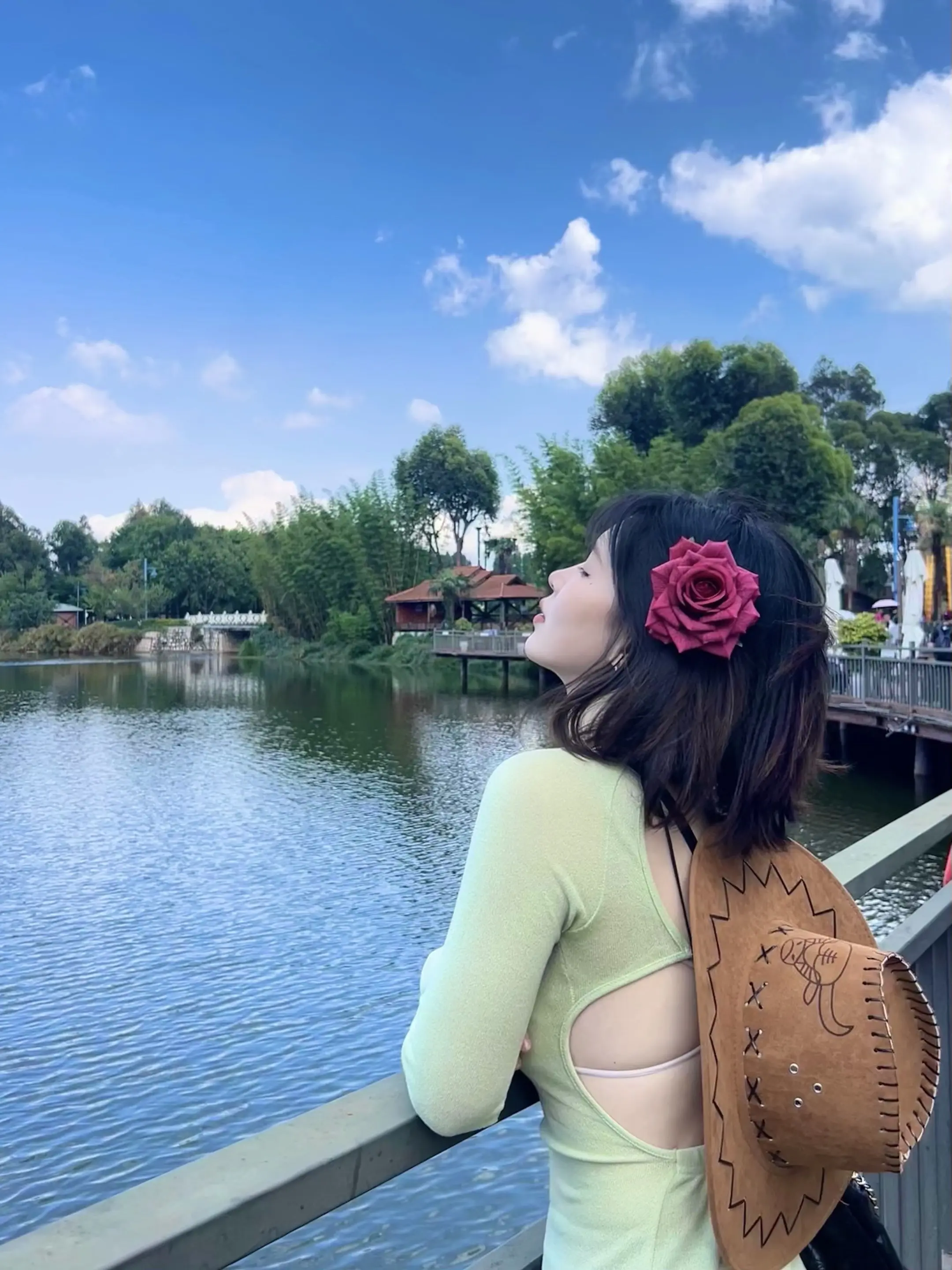 你到底在为谁等待。