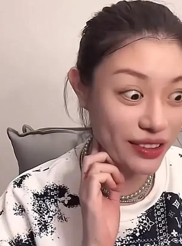 葛荟婕在听说汪峰居然有30个亿的时候，第一反应，不要太真实！

但是，理智还是瞬