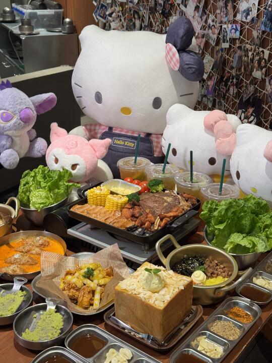 厦门！好可爱啊！ ！ ！Hellokitty韩式料理