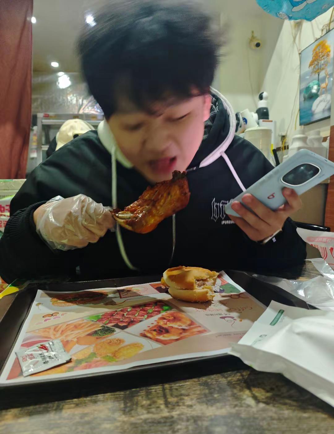 食品迷惑行为 会员制餐厅 Homo 雪