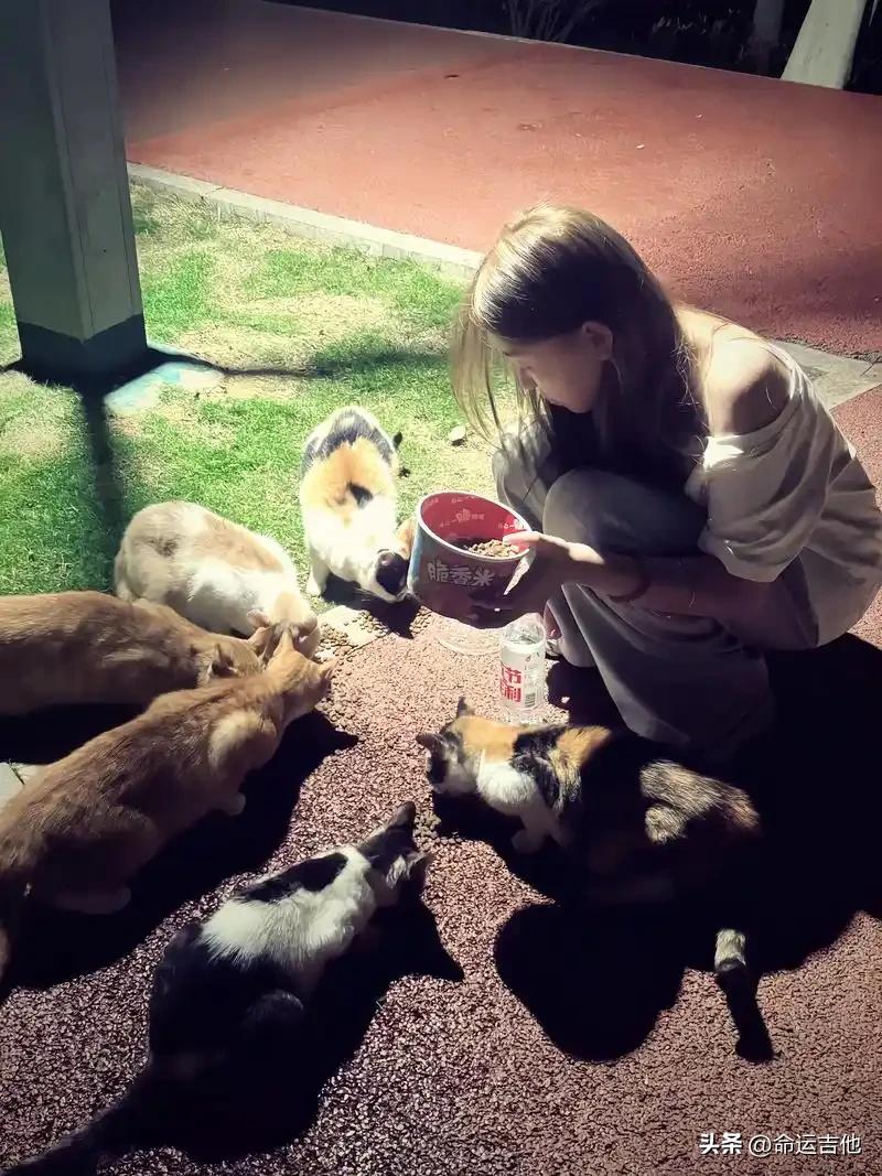 这个世界上什么都是身外之物，而唯一留在你记忆里的就是曾经你对待生命的态度，那些可