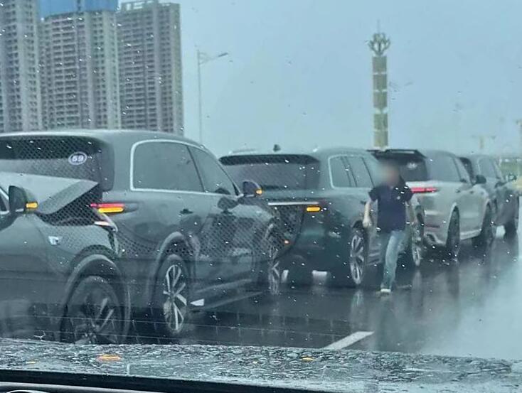理想“车体蜈蚣”的事故，大家都知道了吧？这事情也是相当狗血，理想汕头车友会在外出