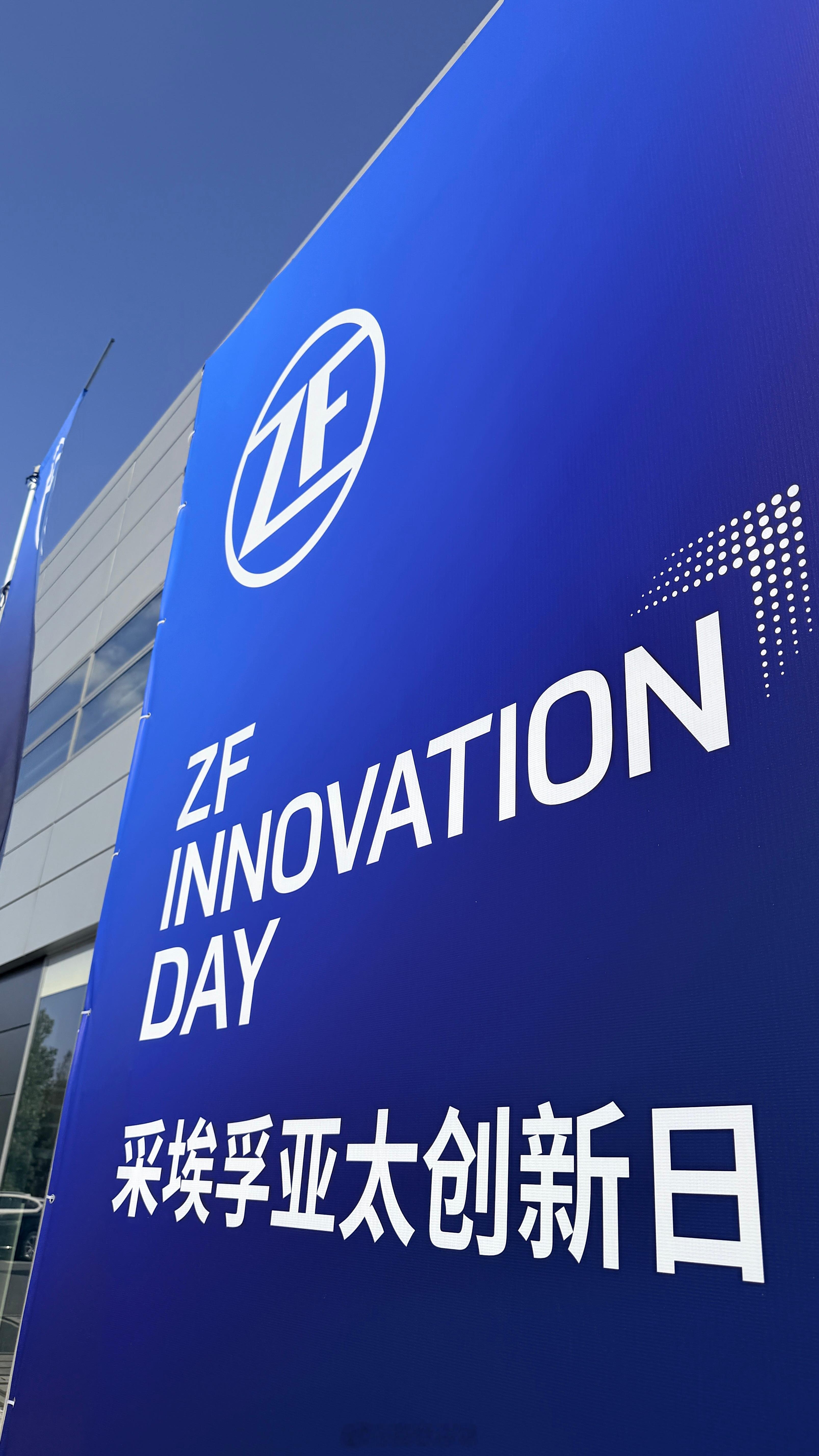 P2电机很多作用给大家看看位置和模样！P2电机既可包含启动，能能单独纯电模式，还