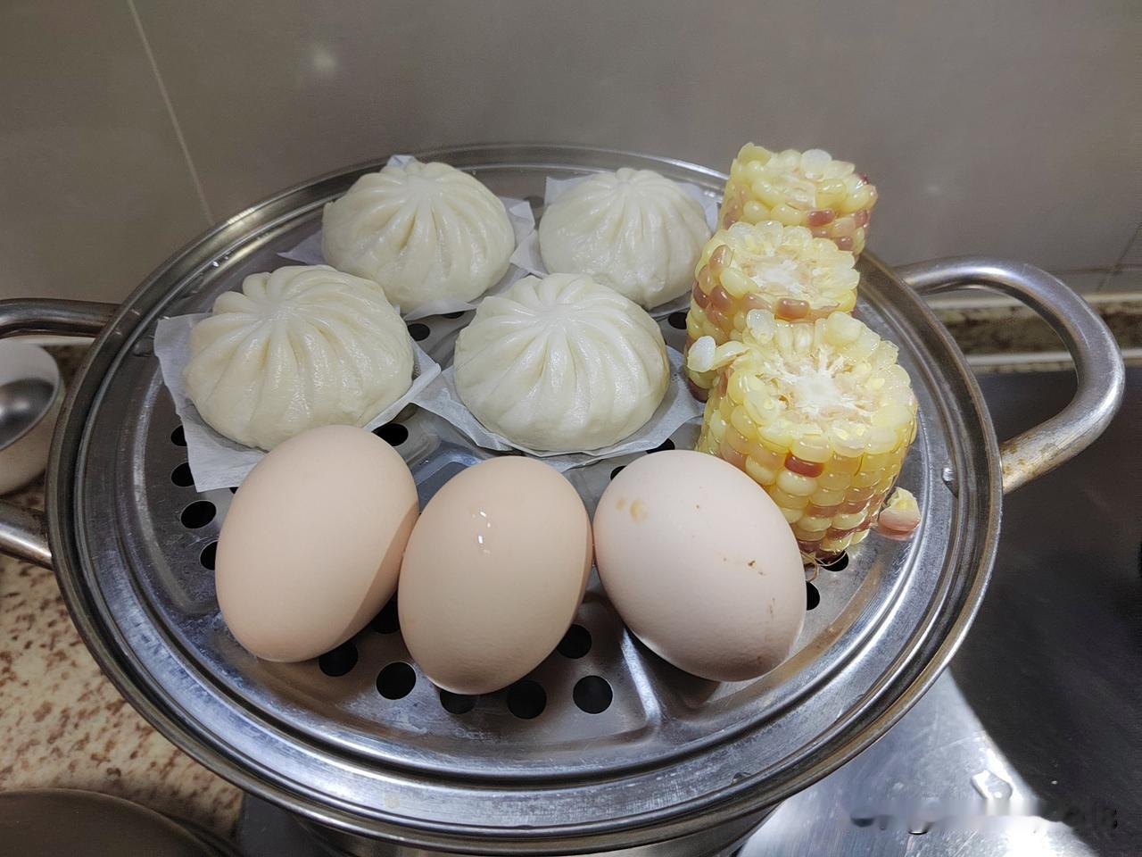 今天是2025年12月29日，再过两天就迎来了2026年新年了，今日南京市晴好天