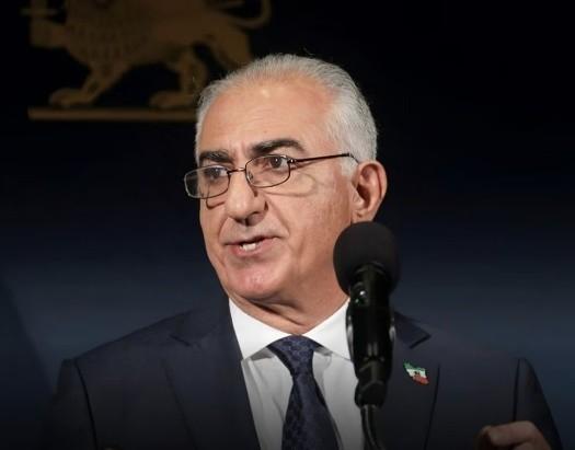 伊朗前王储礼萨·巴列维，流亡美国44年了，还想着继承父亲遗志回国。

3月14日