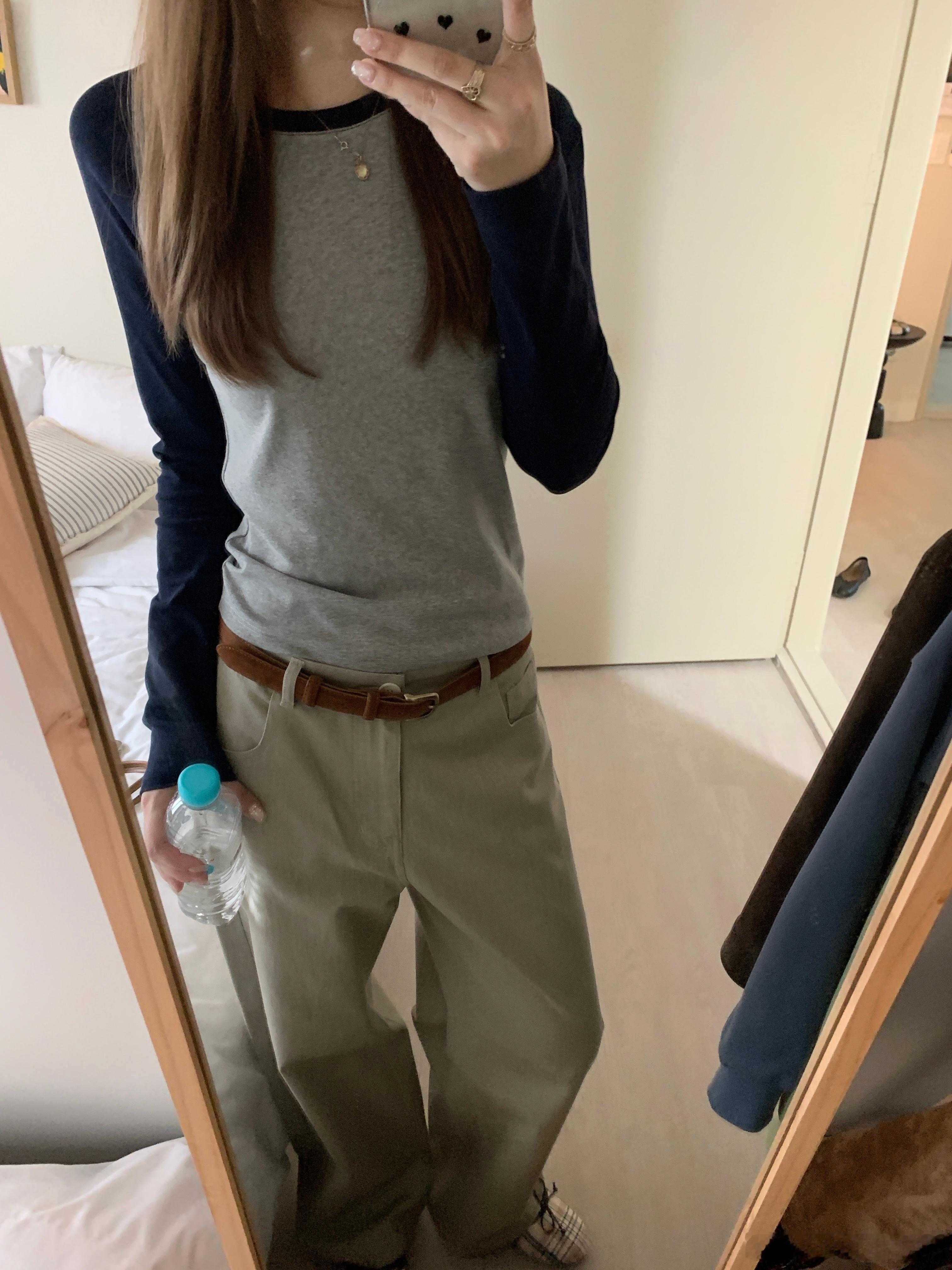 22号晚八点上新啦 依旧色系舒适的搭配[批作业]这个色的插肩袖是棉氨材质来的 厚